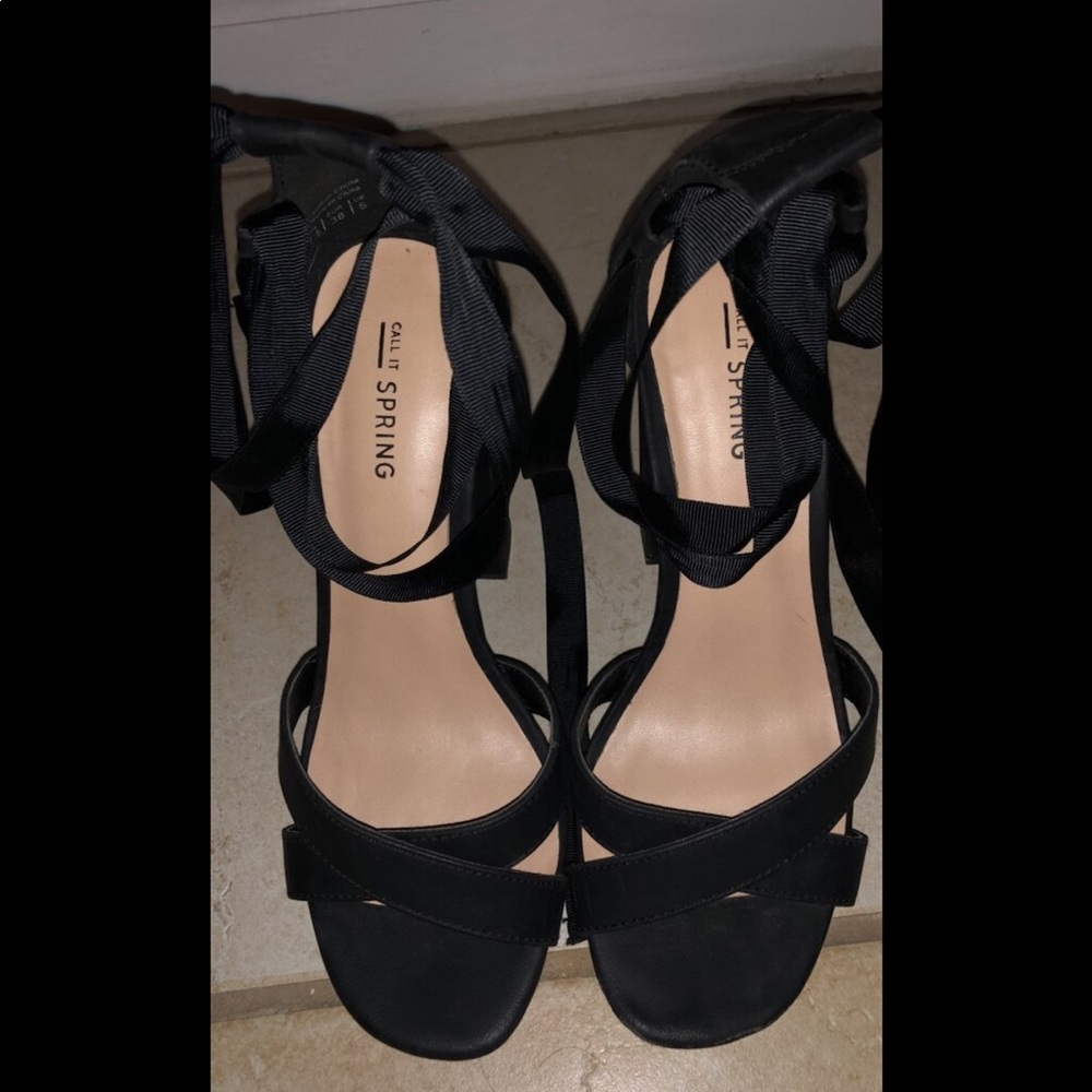 High heels - Picture 2 of 2